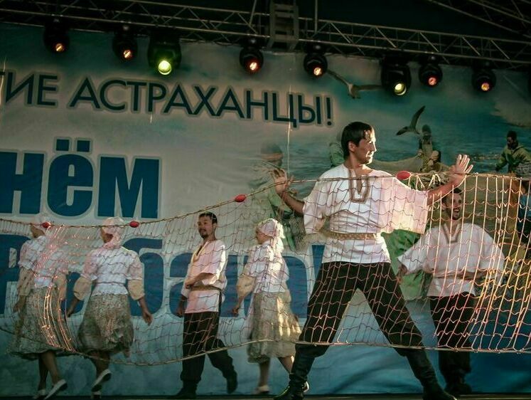 В Астрахани День рыбака отметят приготовлением ухи на берегу Волги