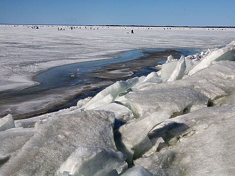 Изображение Лед повсеместно становится тонким и рыхлым