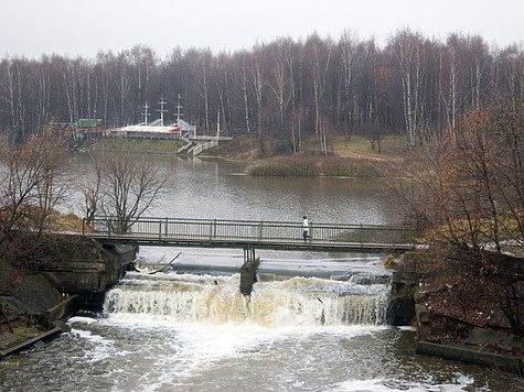 Изображение В Подмосковье ищут незаконные водовыпуски
